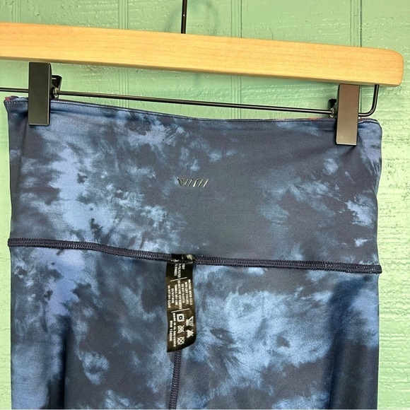 NWT Peloton Multicolor Reversible Leggings Size Small - Picture 8 of 9